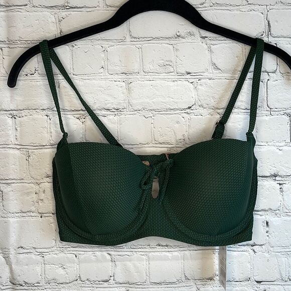 Shade & Shore Green Bikini Top, with adjustable straps, size 36 C, Light Lift - Picture 1 of 6